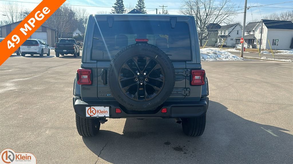 Used 2025 Jeep Wrangler Unlimited Sahara w/ Safety Group image 7