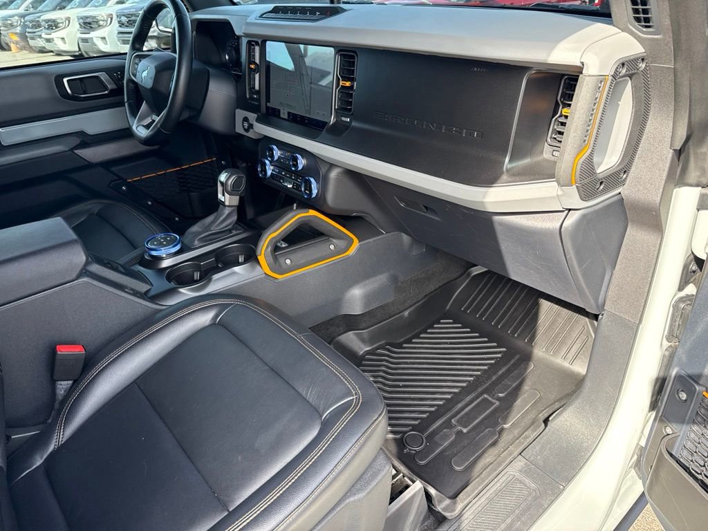 Used 2023 Ford Bronco Badlands w/ Sasquatch Package AWD/4WD image 11