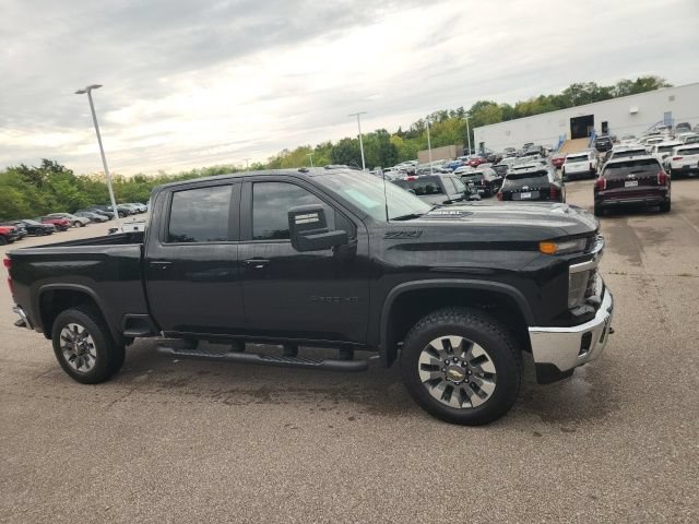 Used 2024 Chevrolet Silverado 2500 LT w/ All Star Edition AWD/4WD image 2