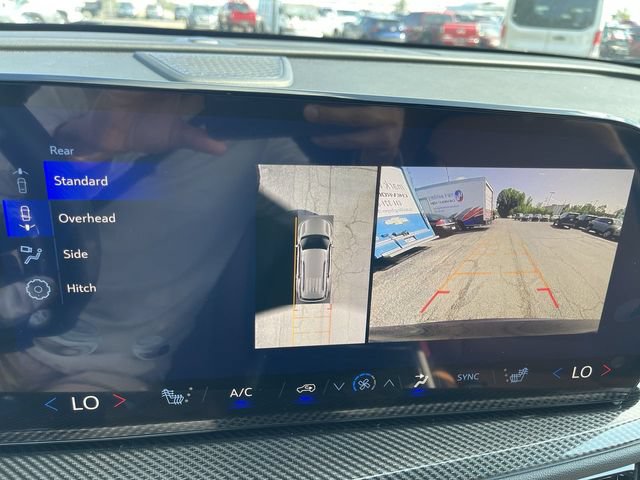 New 2027 Chevrolet Traverse Z71 w/ Enhanced Driving Package AWD/4WD image 17