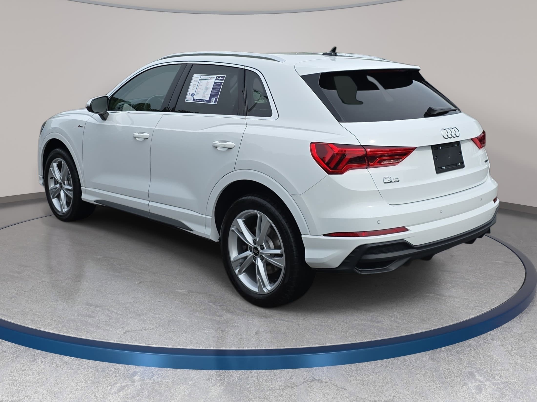 Used 2024 Audi Q3 2.0T Premium Plus w/ Premium Plus Package AWD/4WD image 7