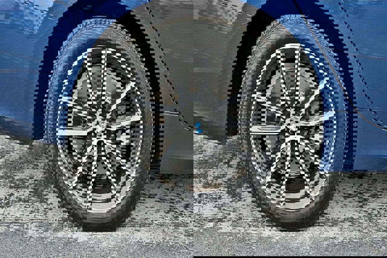 Used 2021 BMW 330i Sedan w/ Driving Assistance Package image 13