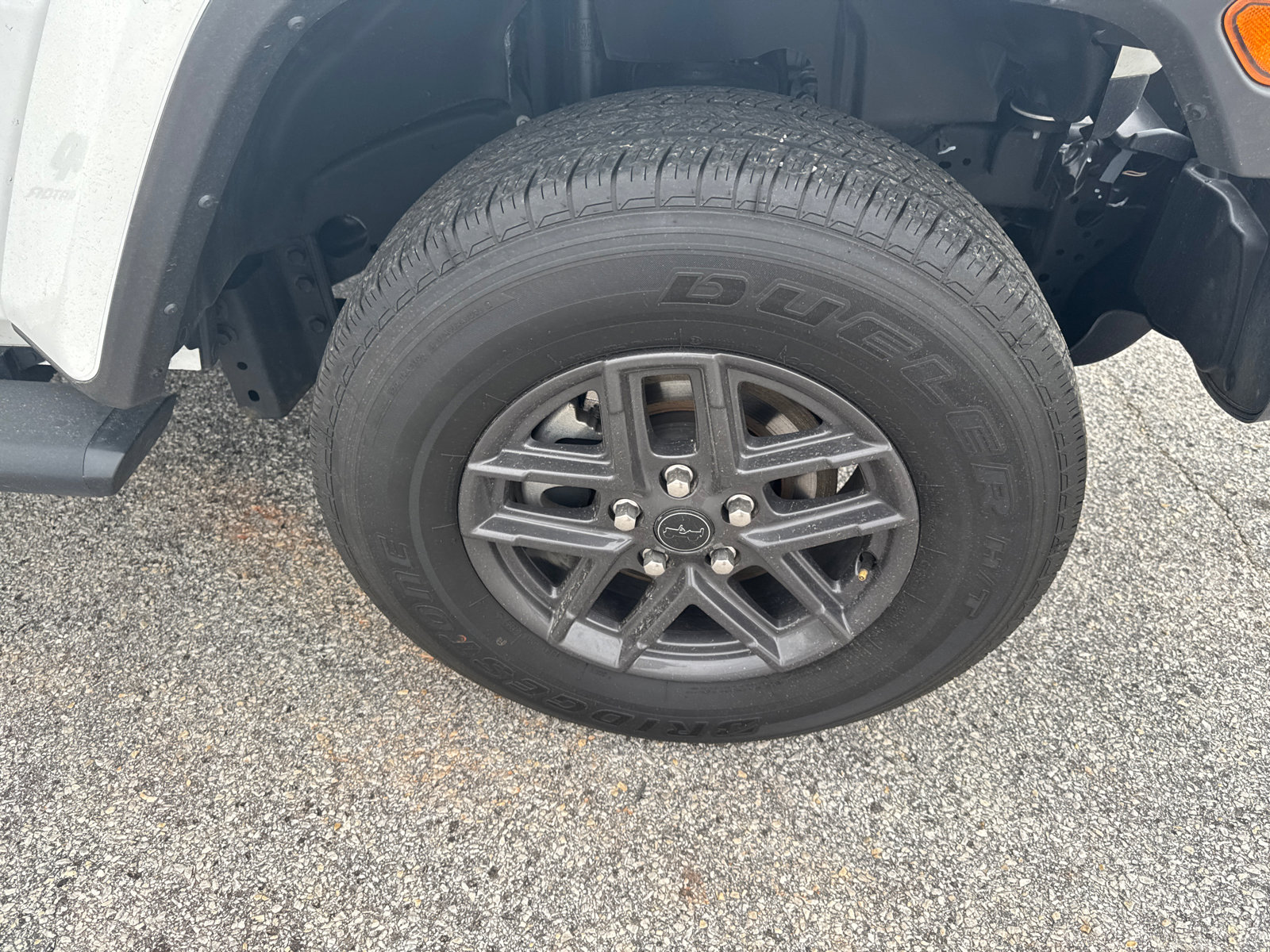 Used 2025 Jeep Gladiator Sport image 12