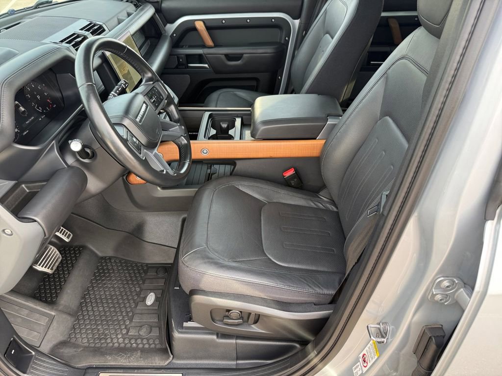Used 2023 Land Rover Defender 110 X image 10