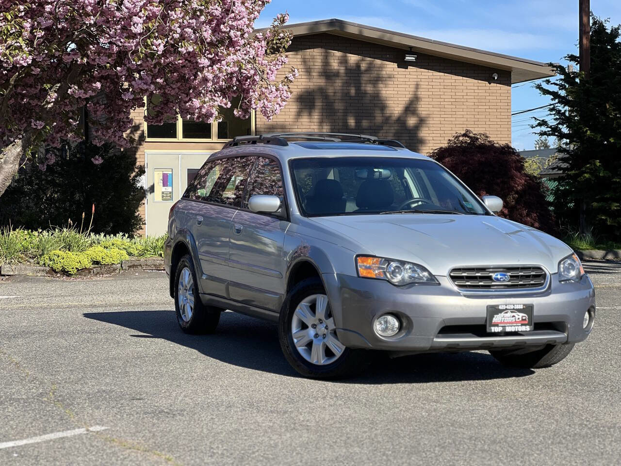Used 2005 Subaru Outback 2.5i Limited AWD/4WD image 2