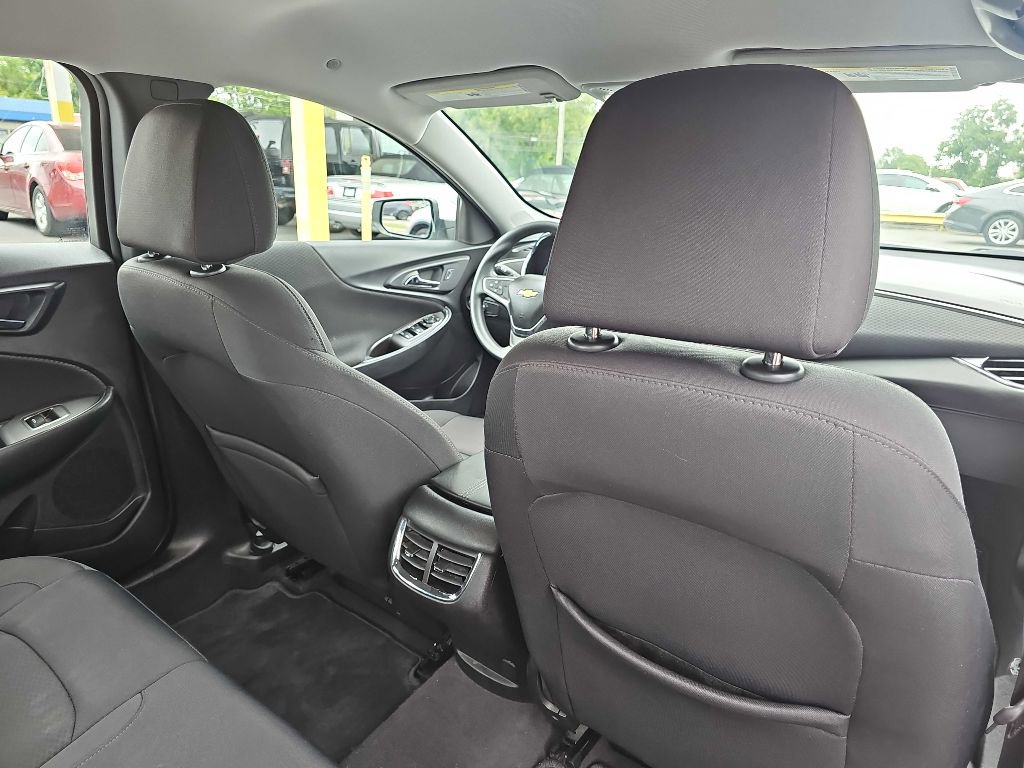 Used 2017 Chevrolet Malibu LT image 62