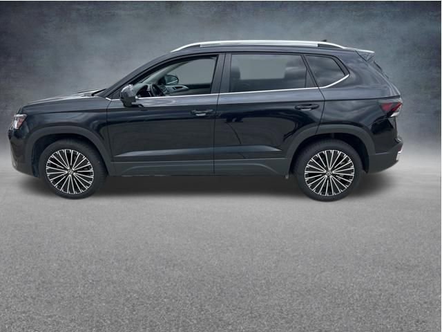 Used 2025 Volkswagen Taos SE FWD image 23