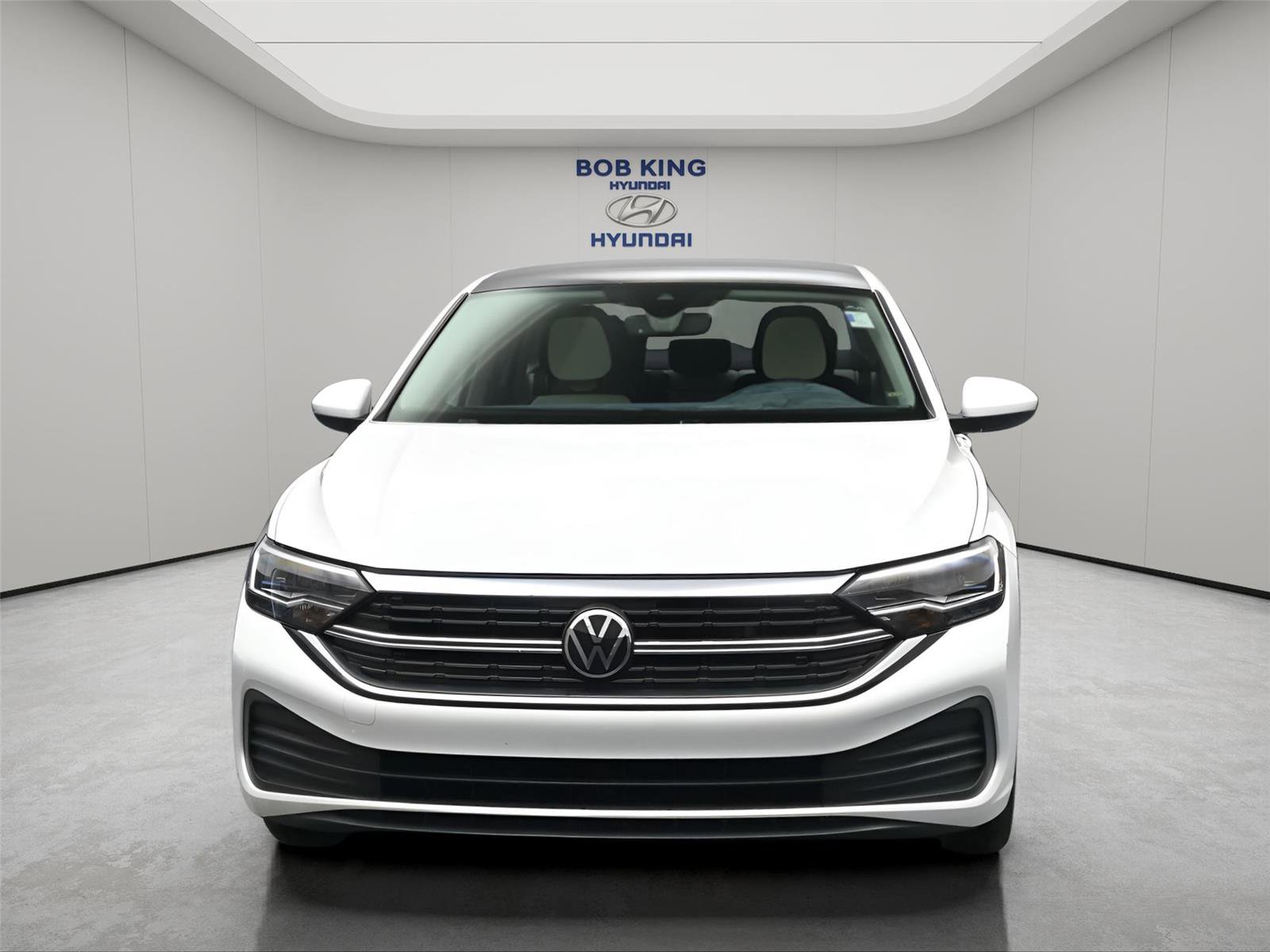 Used 2023 Volkswagen Jetta SE image 19