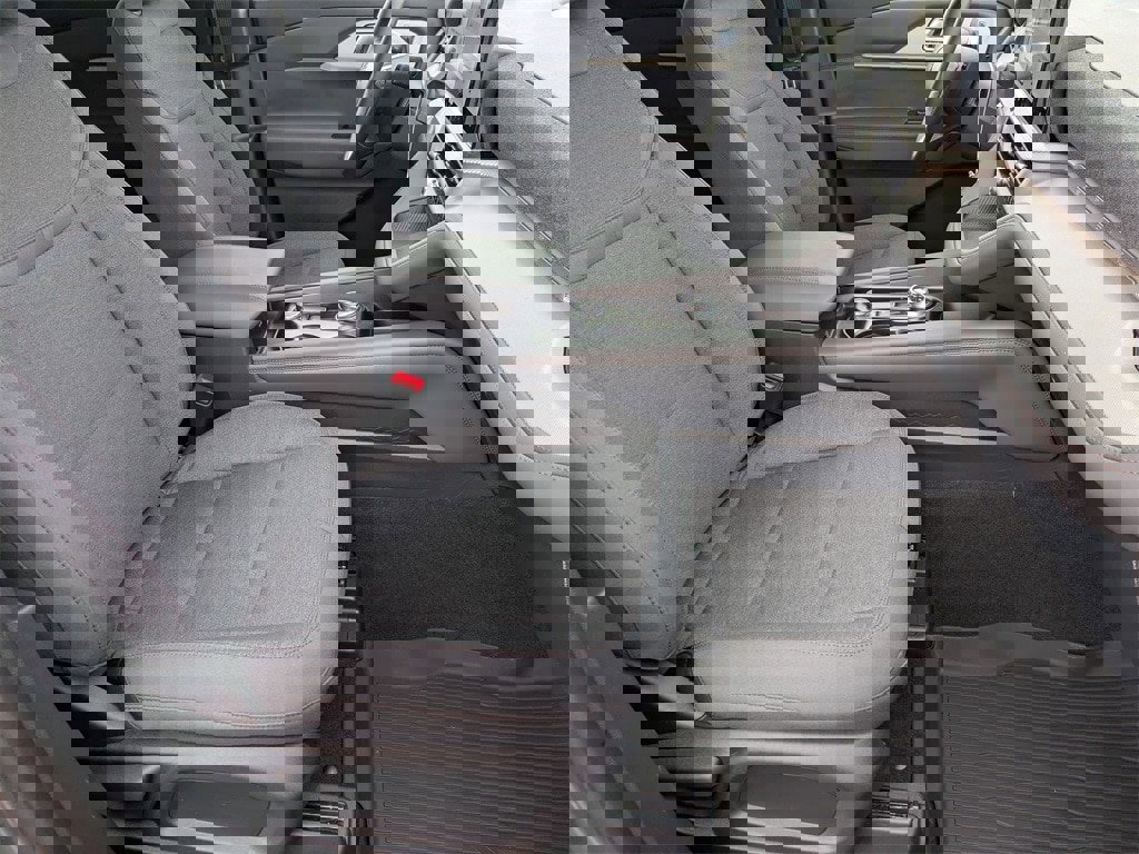 New 2026 Ford Explorer Active image 21