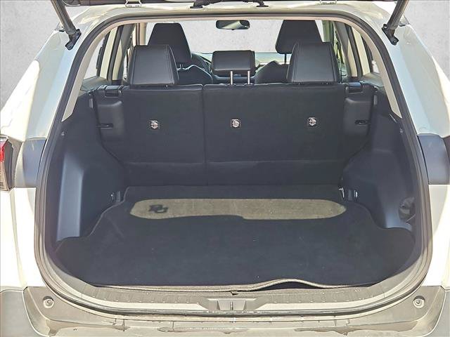 Used 2020 Toyota RAV4 XLE Premium FWD image 6