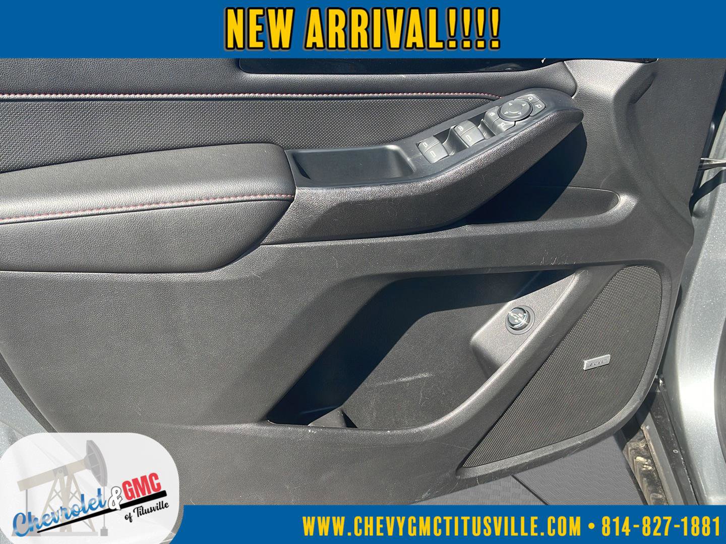 Used 2023 Chevrolet Traverse RS image 12