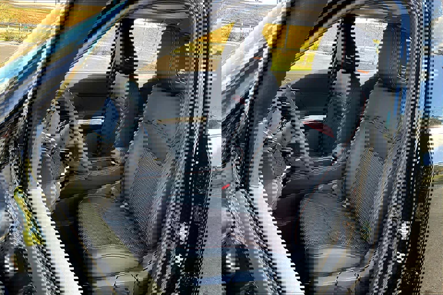 New 2026 Nissan Kicks SR image 9