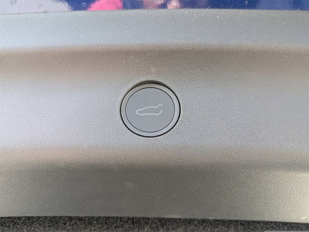 Used 2022 Tesla Model Y Performance image 14