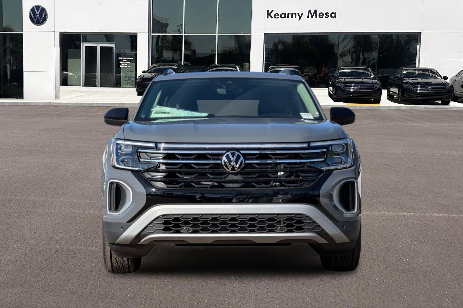 New 2025 Volkswagen Atlas Peak Edition SE image 9