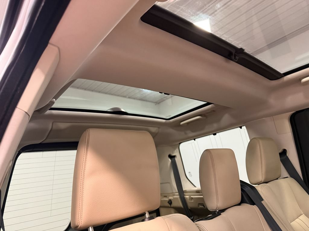 Used 2016 Land Rover LR4 HSE AWD/4WD image 68