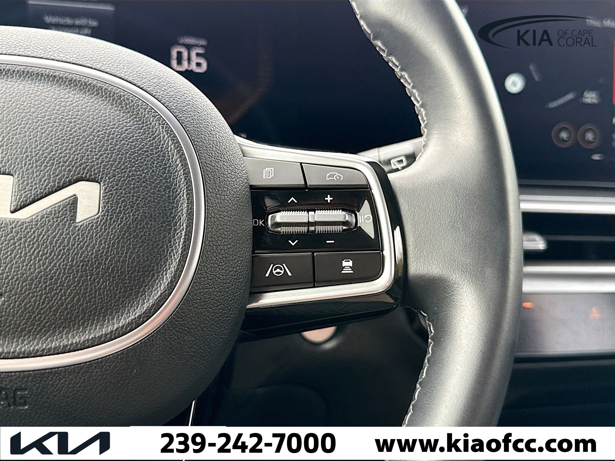 Certified 2025 Kia Sorento S image 38