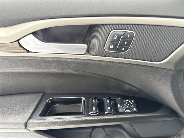 Used 2014 Ford Fusion SE w/ Equipment Group 202A image 12