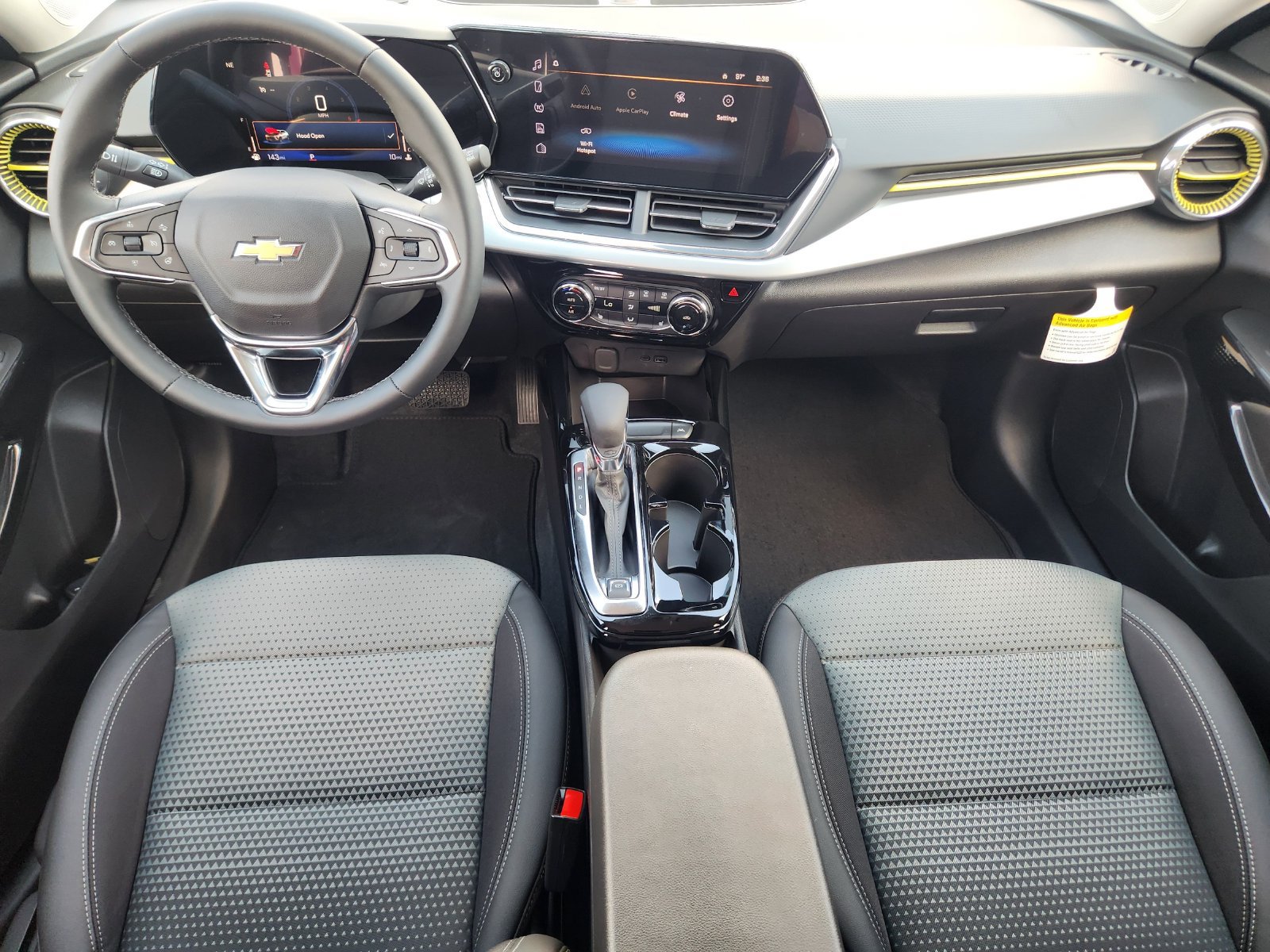 New 2026 Chevrolet Trax LT w/ LT Convenience Package FWD image 23