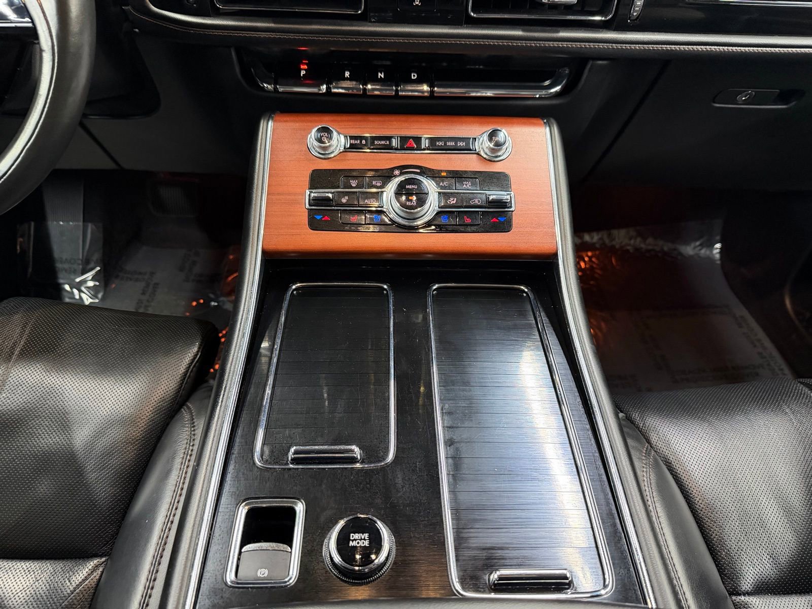 Used 2022 Lincoln Aviator Reserve w/ Equipment Group 201A image 16