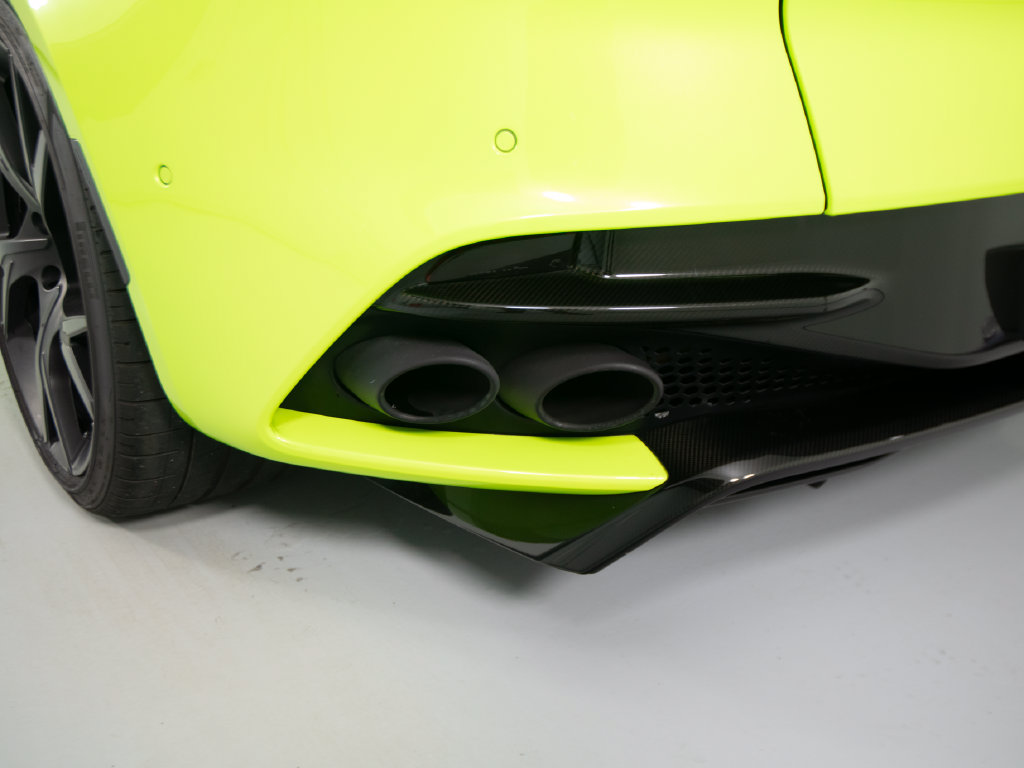 Used 2022 Aston Martin DBS Superleggera RWD image 43