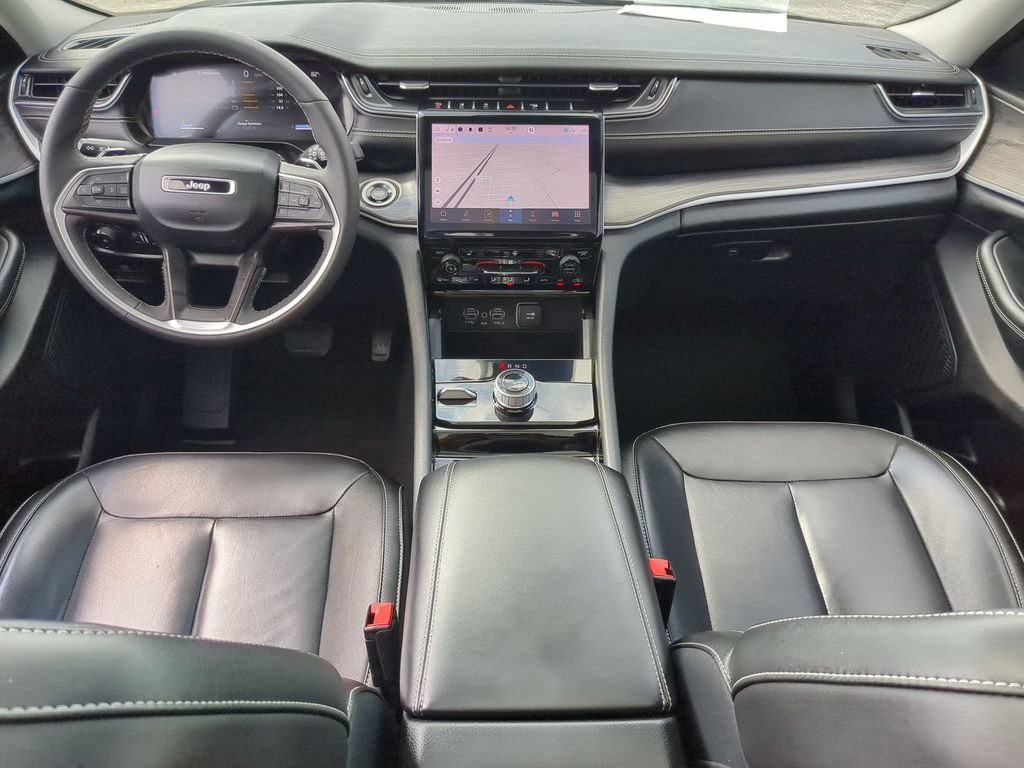 Used 2023 Jeep Grand Cherokee Limited AWD/4WD image 30