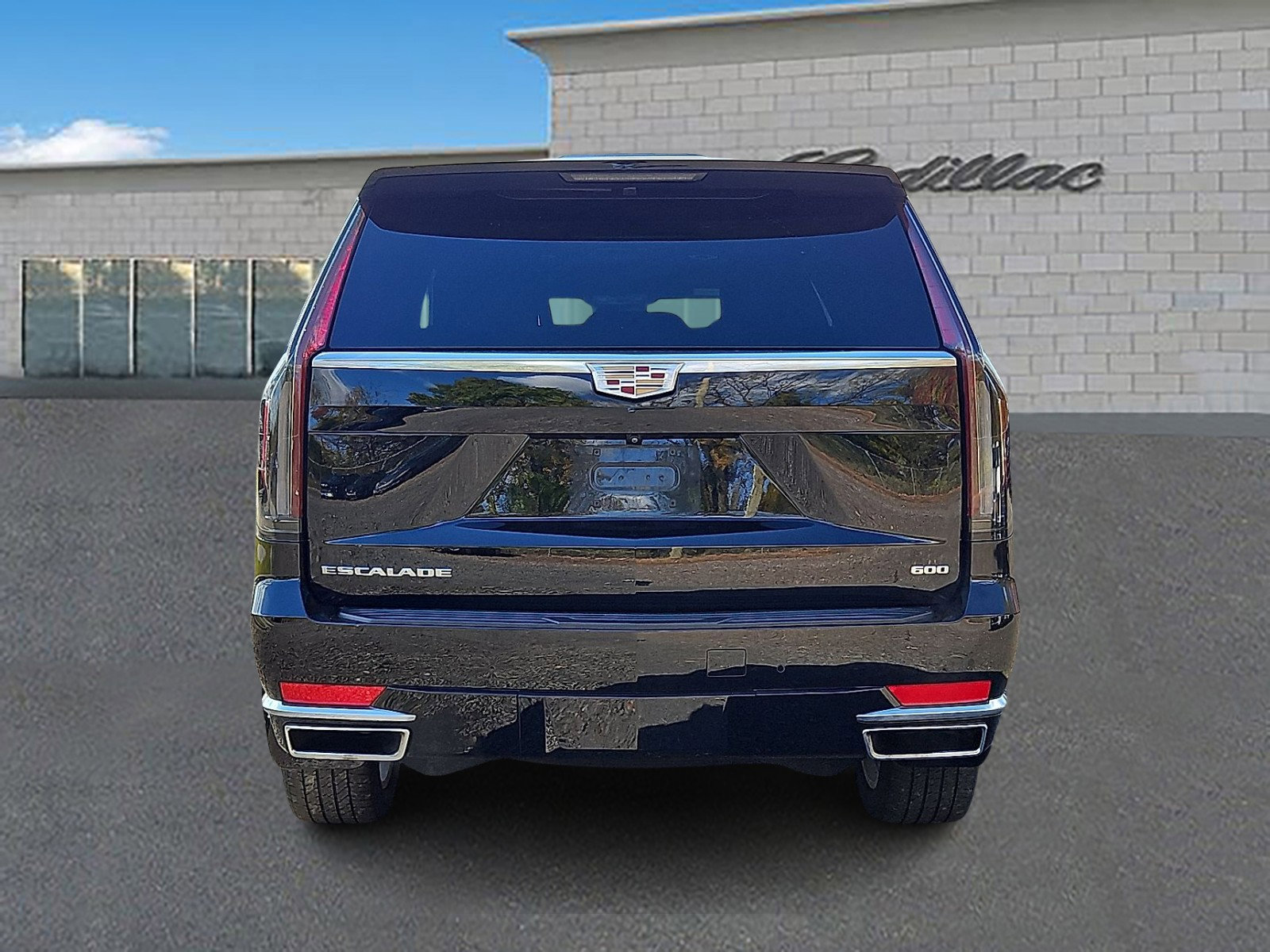 Used 2024 Cadillac Escalade ESV Luxury image 5