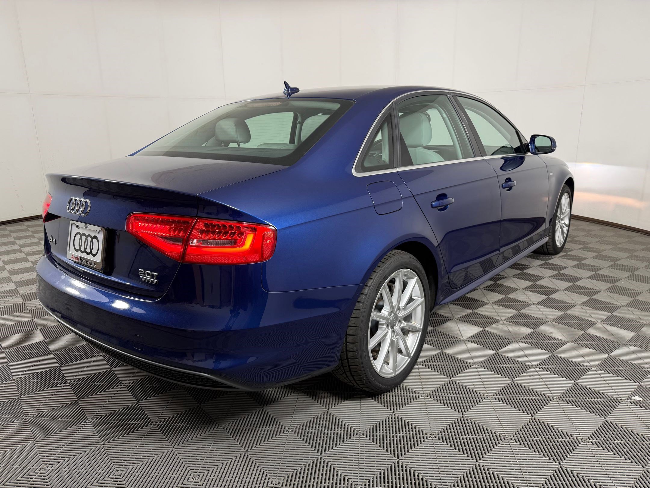 Used 2016 Audi A4 2.0T Premium w/ Convenience Plus Package AWD/4WD image 9