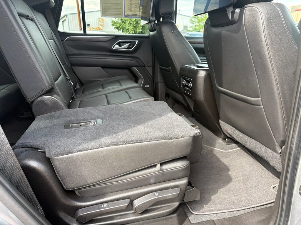 Used 2021 Chevrolet Tahoe Z71 w/ Z71 Off-Road Package AWD/4WD image 12