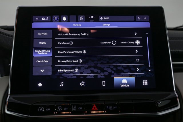 Used 2023 Jeep Compass Limited image 23