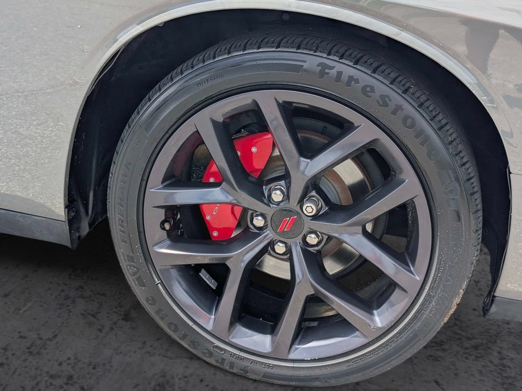 Used 2019 Dodge Challenger SXT w/ Blacktop Package RWD image 4
