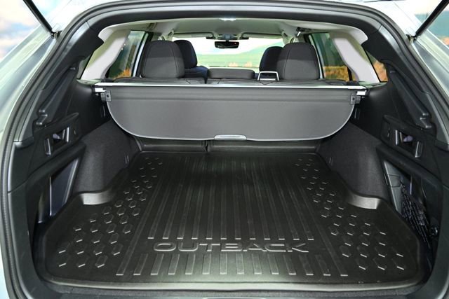 Used 2025 Subaru Outback Premium w/ Popular Package #1A image 55