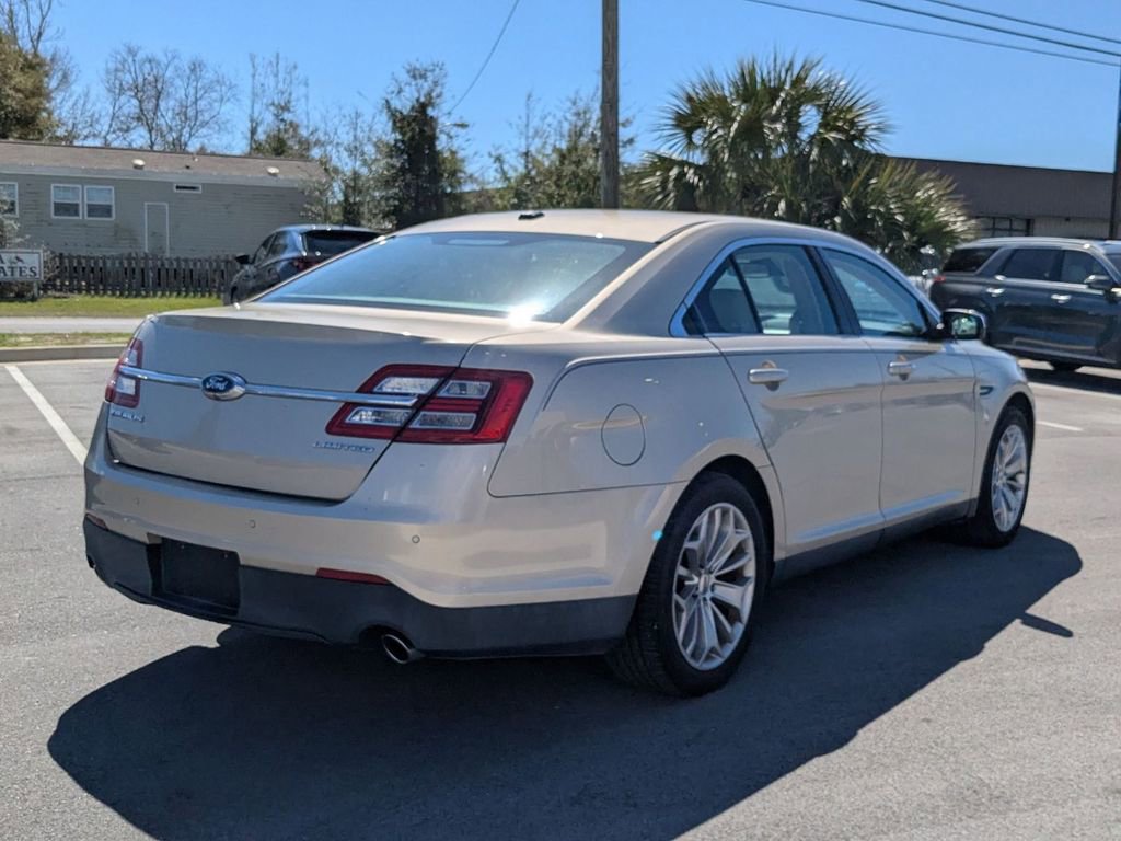 Used 2017 Ford Taurus Limited image 5