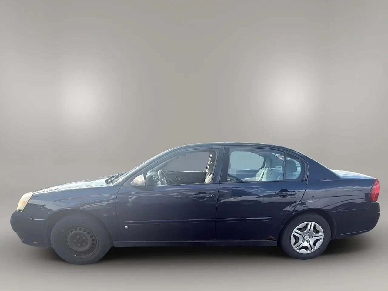 Used 2007 Chevrolet Malibu LS w/ Enhanced Safety Package FWD image 2