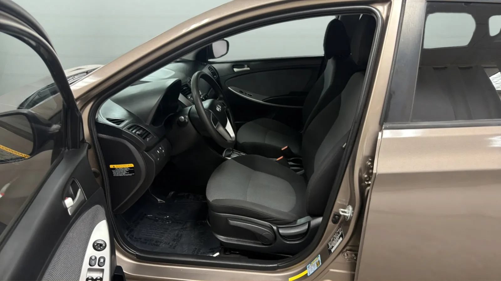 Used 2014 Hyundai Accent GS FWD image 19