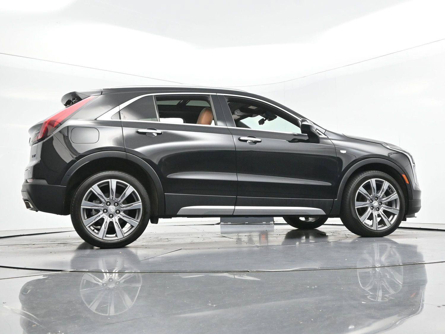 Certified 2022 Cadillac XT4 Premium Luxury w/ Enhanced Visibility Package AWD/4WD image 51