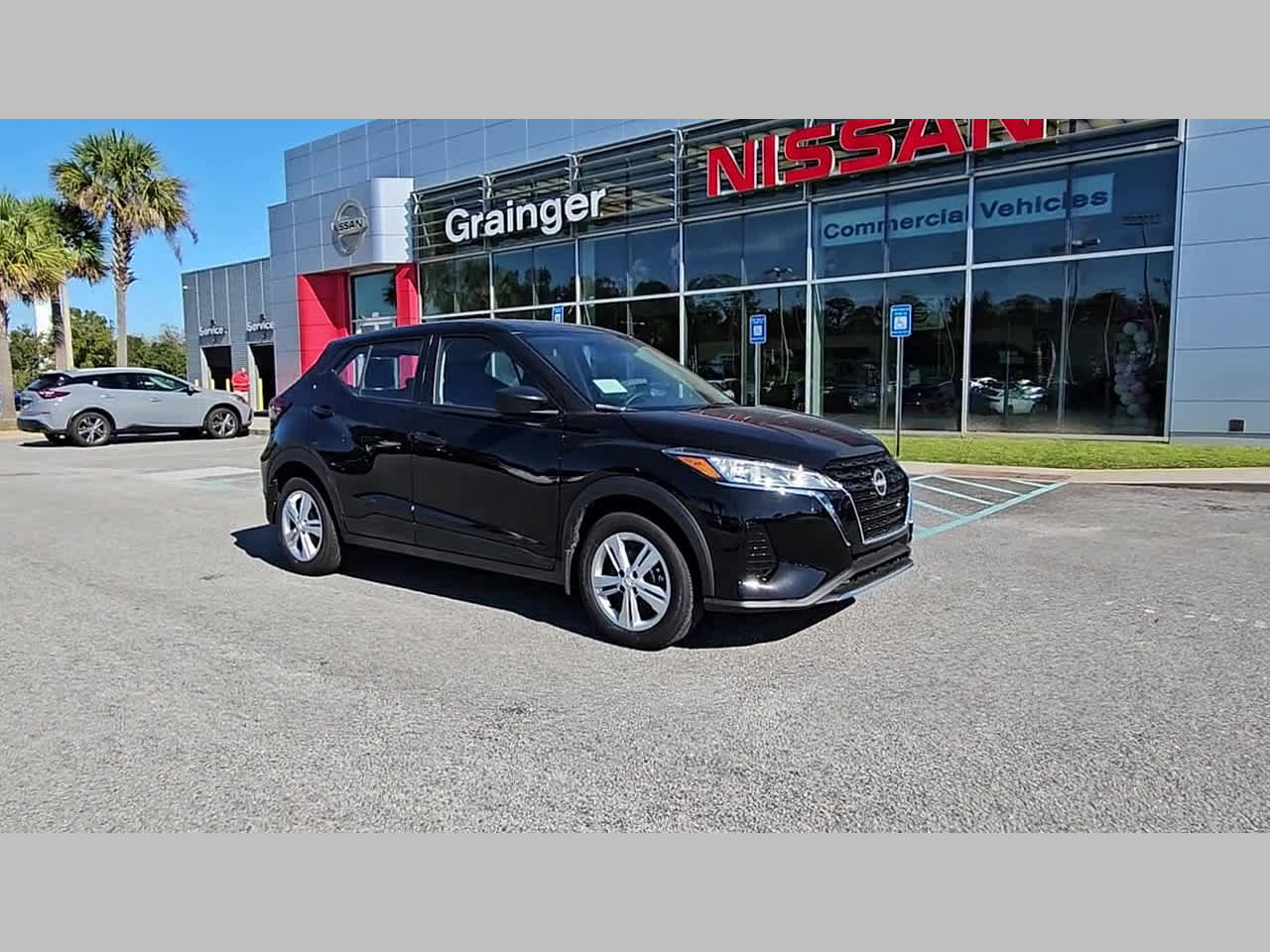 New 2025 Nissan Kicks Play S image 18