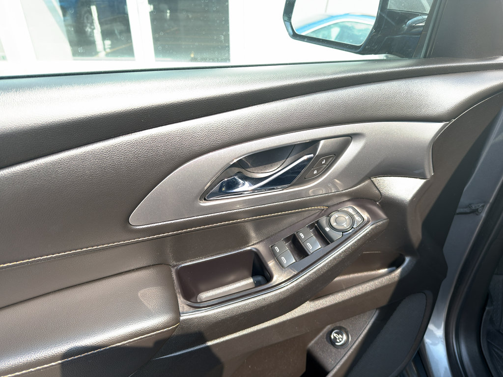 Used 2019 Chevrolet Traverse LT AWD/4WD image 12