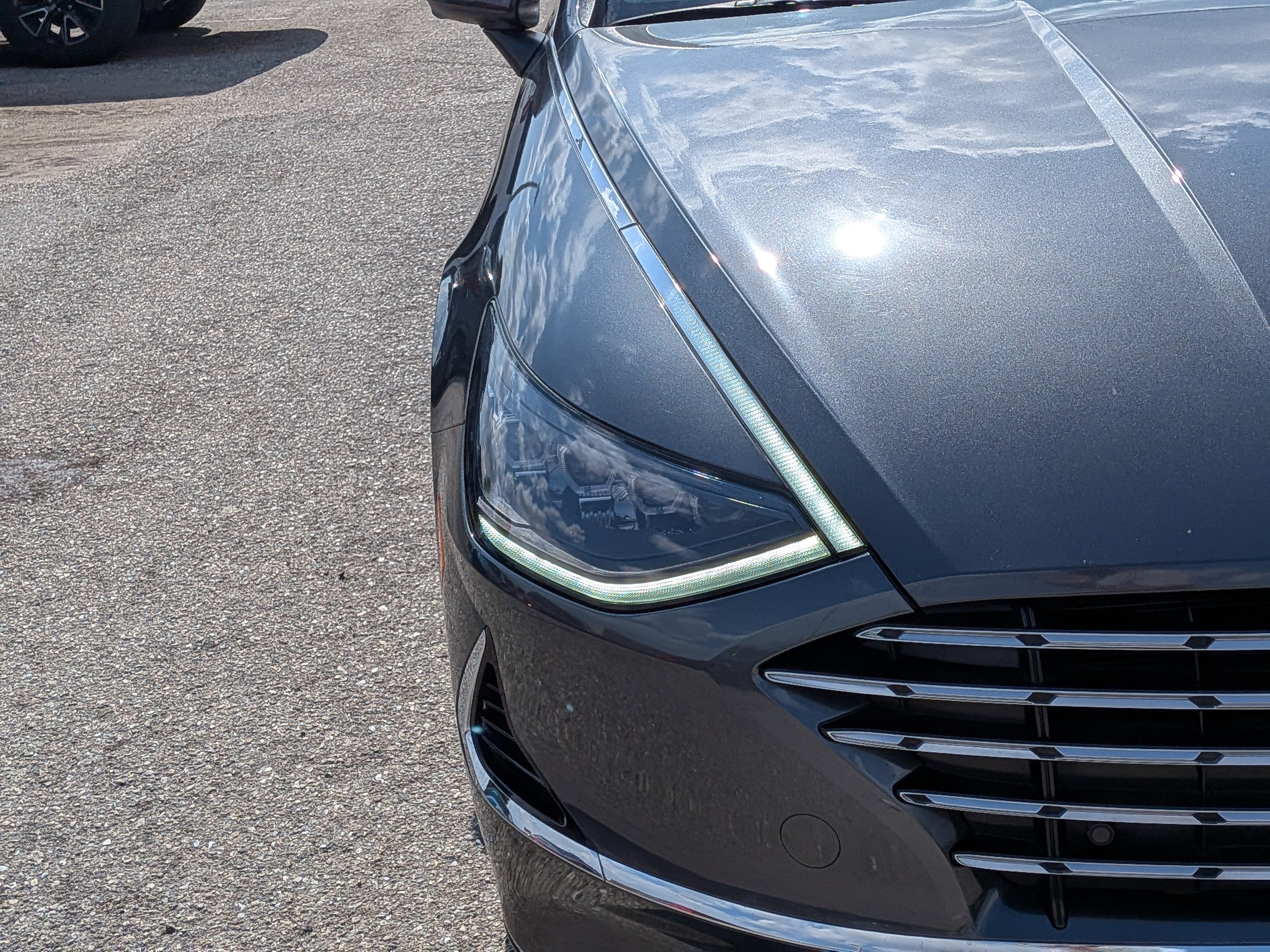 Used 2023 Hyundai Sonata Limited w/ Cargo Package FWD image 10