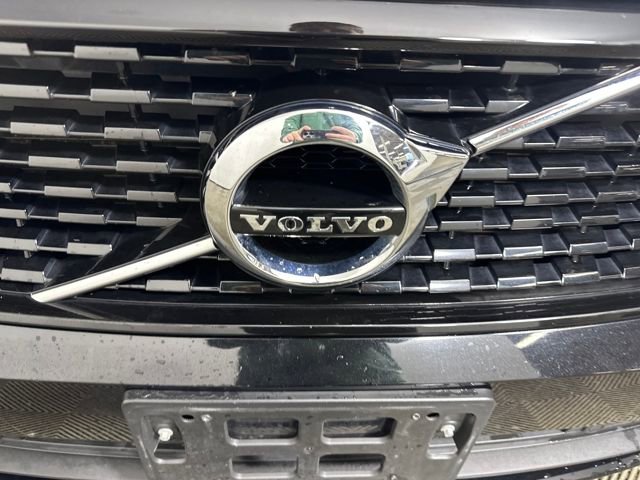 Used 2020 Volvo XC40 T5 R-Design w/ Protection Package Premier image 9