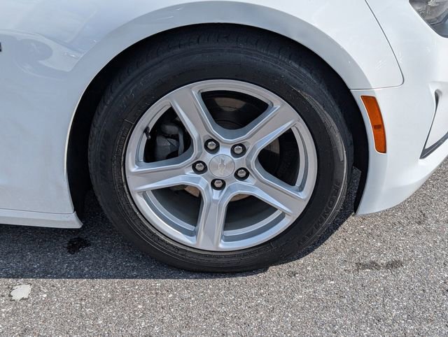 Used 2020 Chevrolet Camaro LT image 9