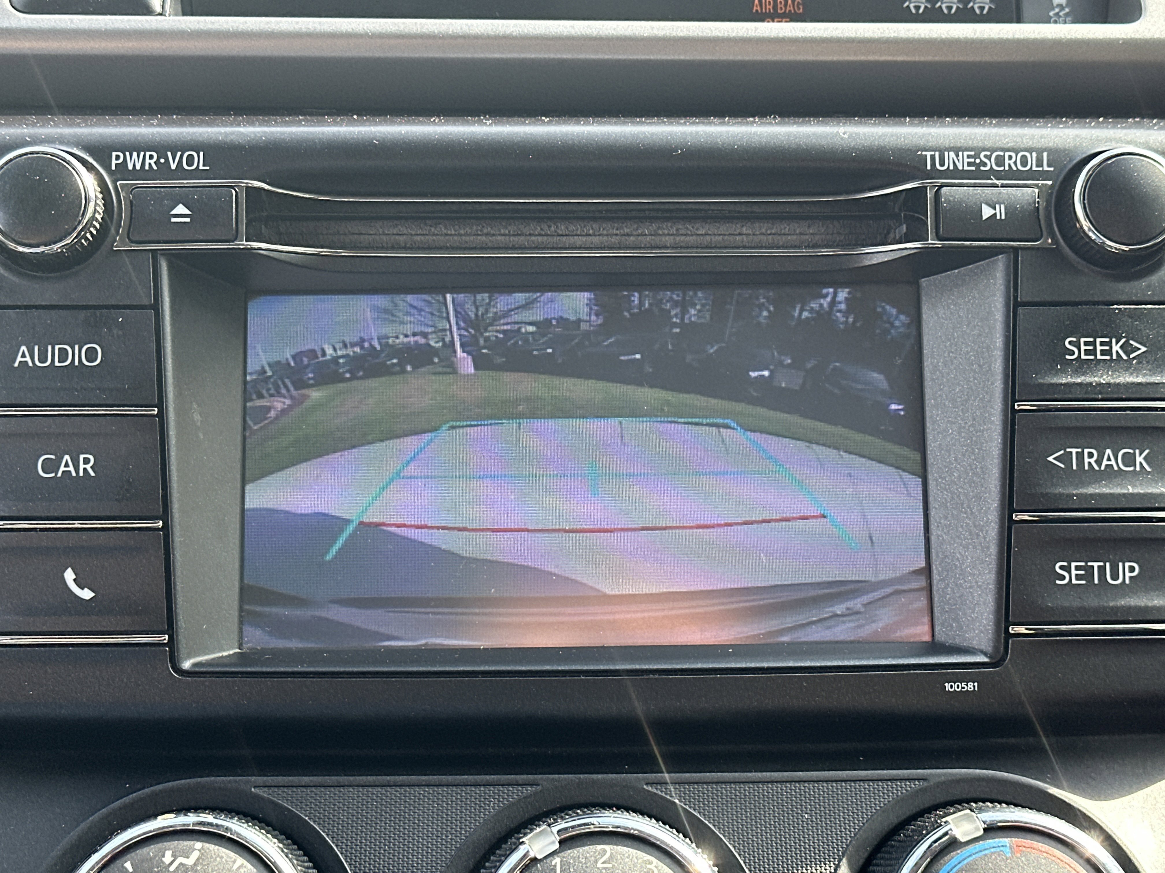 Used 2018 Toyota RAV4 LE image 25