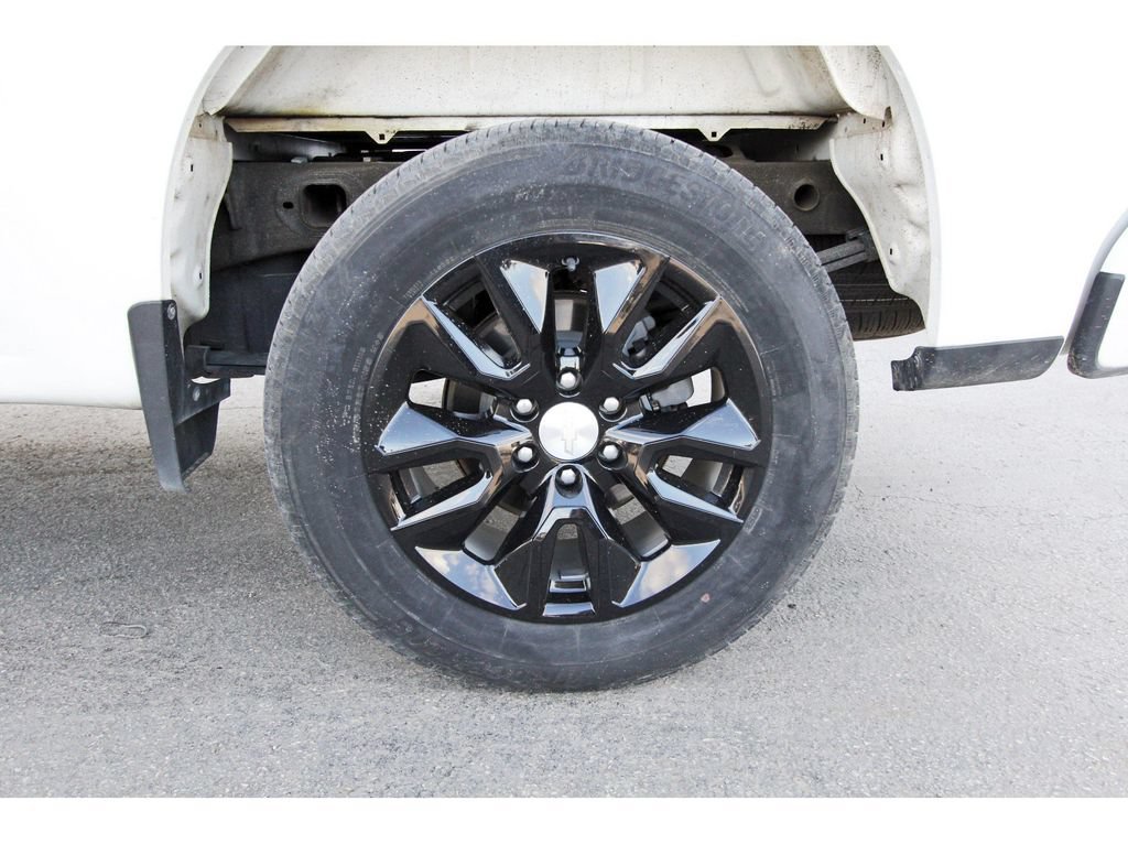 Used 2025 RAM 1500 Big Horn AWD/4WD image 32