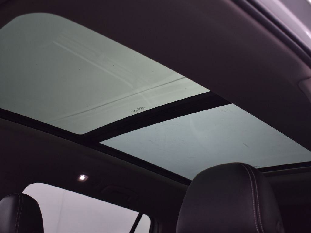 Used 2021 Volkswagen Atlas SEL Premium image 25