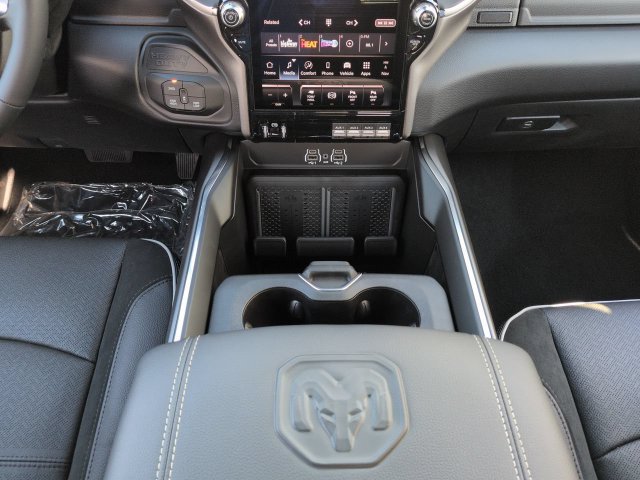 New 2027 RAM 2500 Laramie AWD/4WD image 19