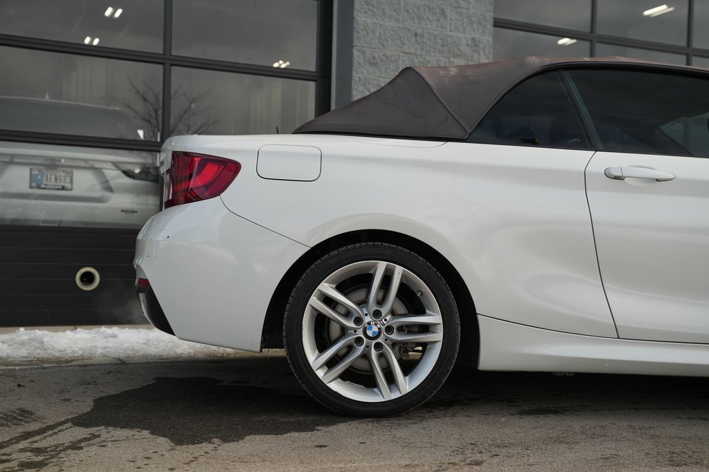 Used 2017 BMW 230i Convertible image 18