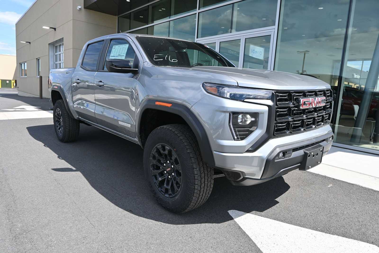 New 2026 GMC Canyon Elevation AWD/4WD image 3