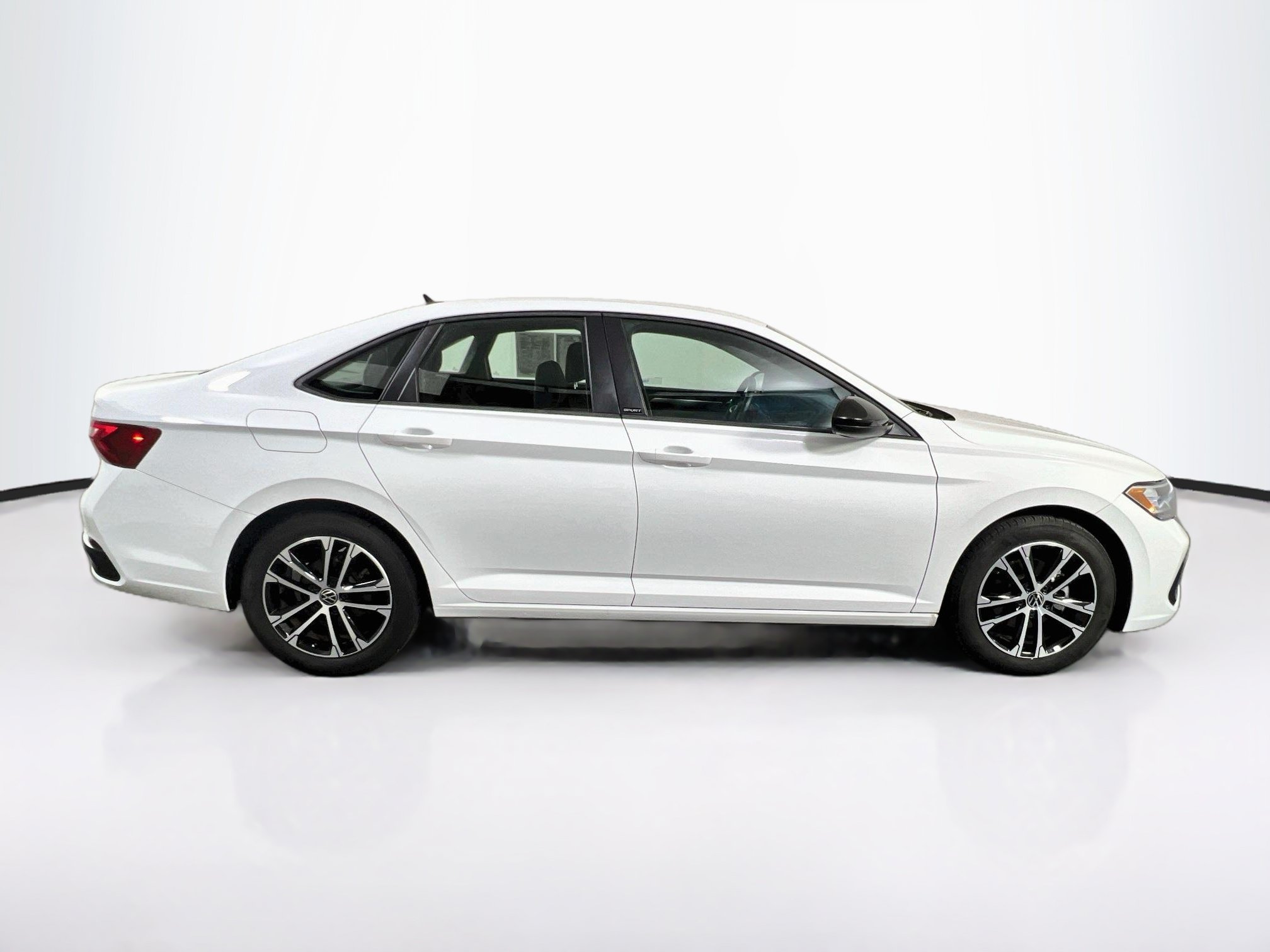 Used 2023 Volkswagen Jetta Sport FWD image 4