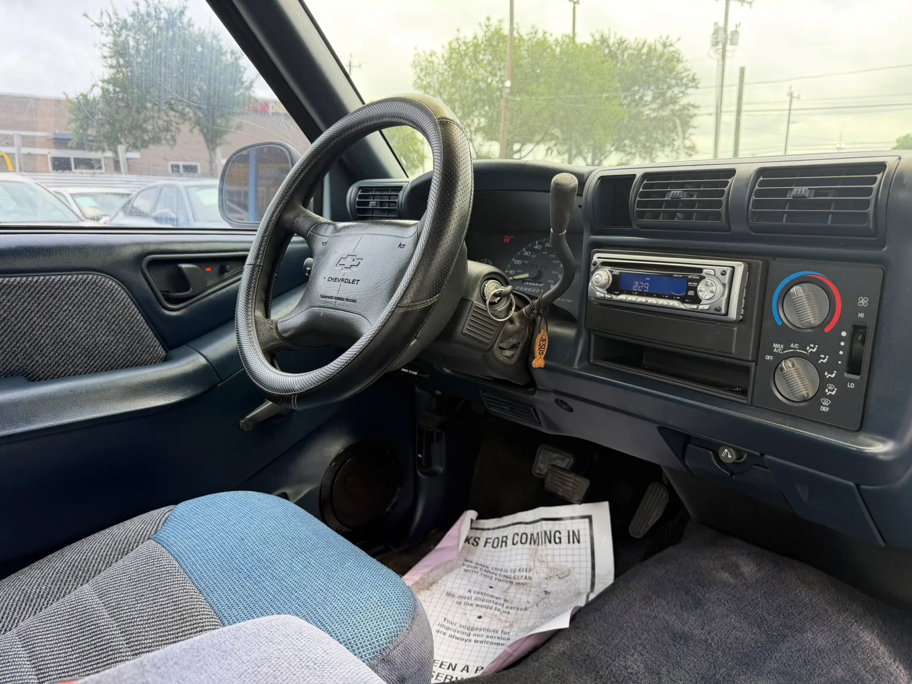 Used 1996 Chevrolet S10 Pickup LS RWD image 11