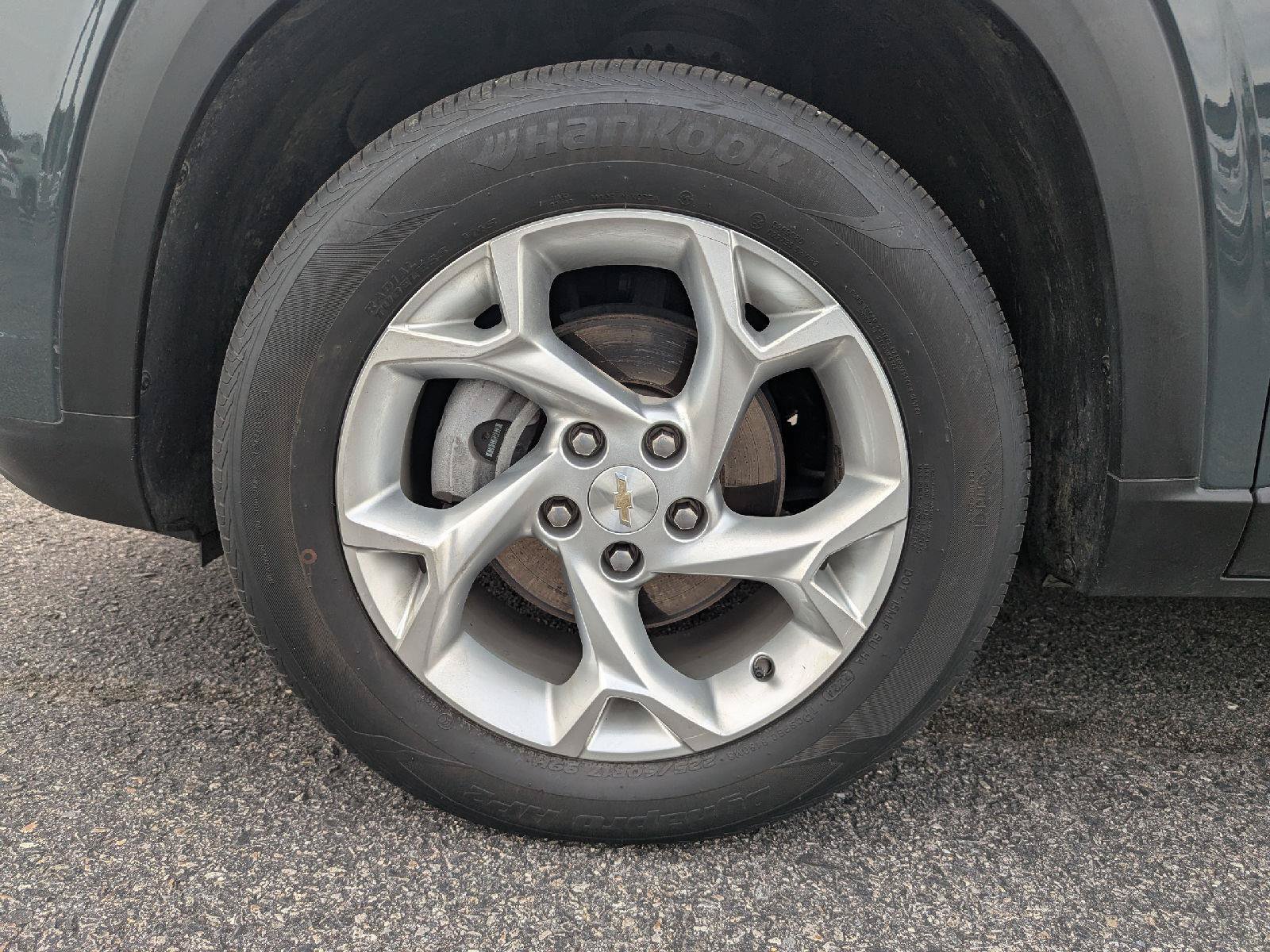 Used 2025 Chevrolet Trax LS w/ LS Convenience Package FWD image 10
