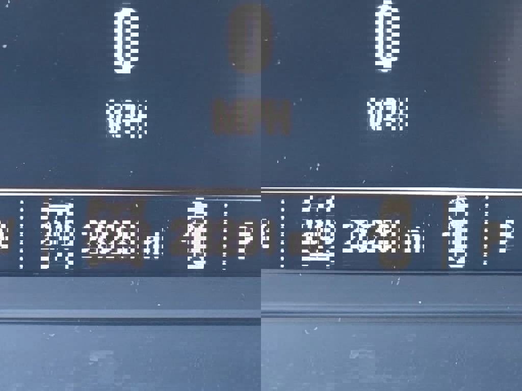 Used 2023 Chevrolet TrailBlazer RS w/ Convenience Package image 11